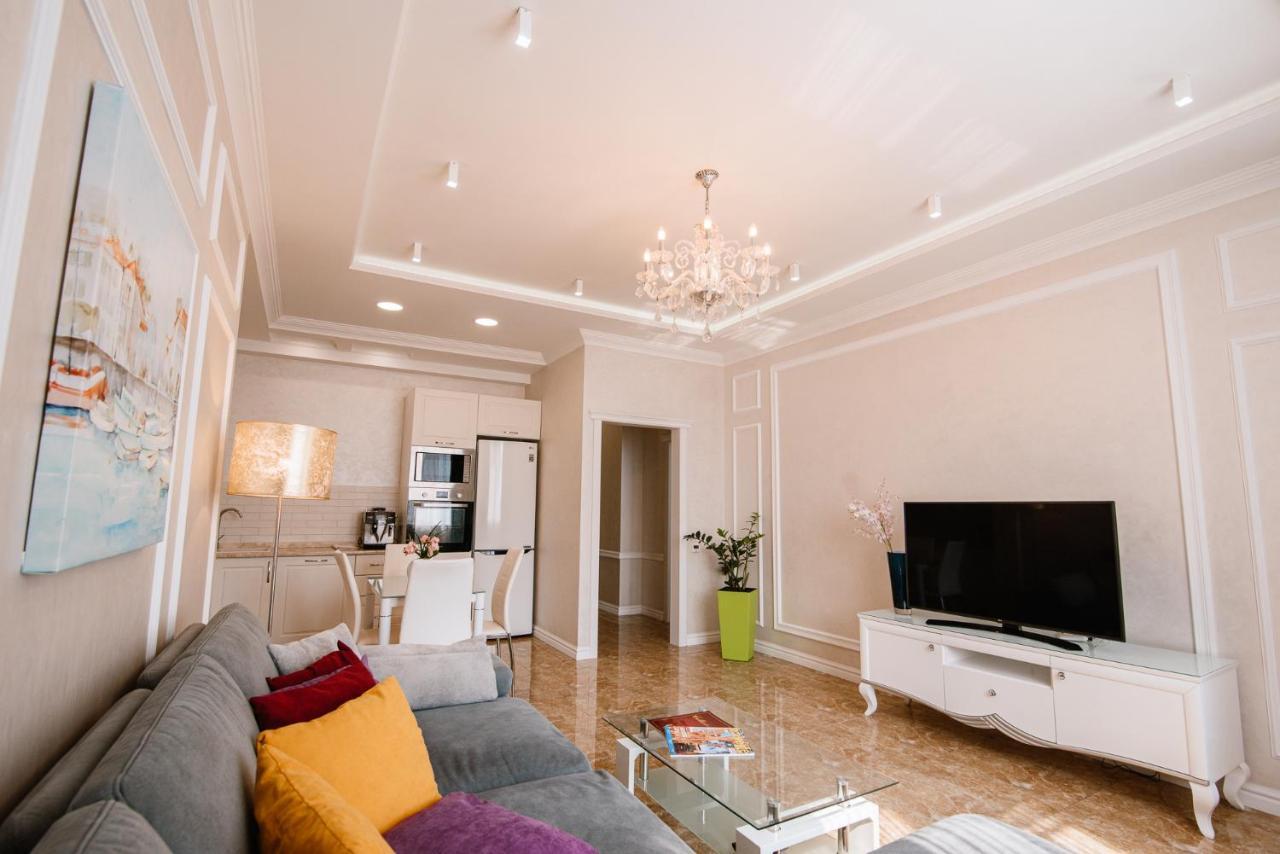 Apartmán Luxury For Business & Pleasure Royal 1 Kyjev Exteriér fotografie