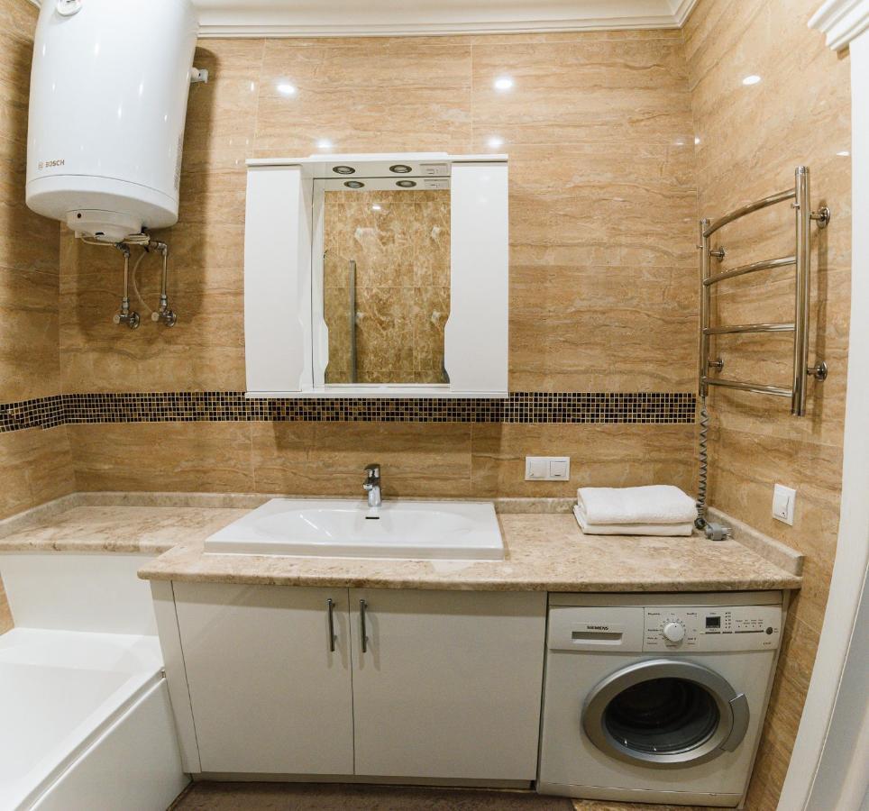 Apartmán Luxury For Business & Pleasure Royal 1 Kyjev Exteriér fotografie